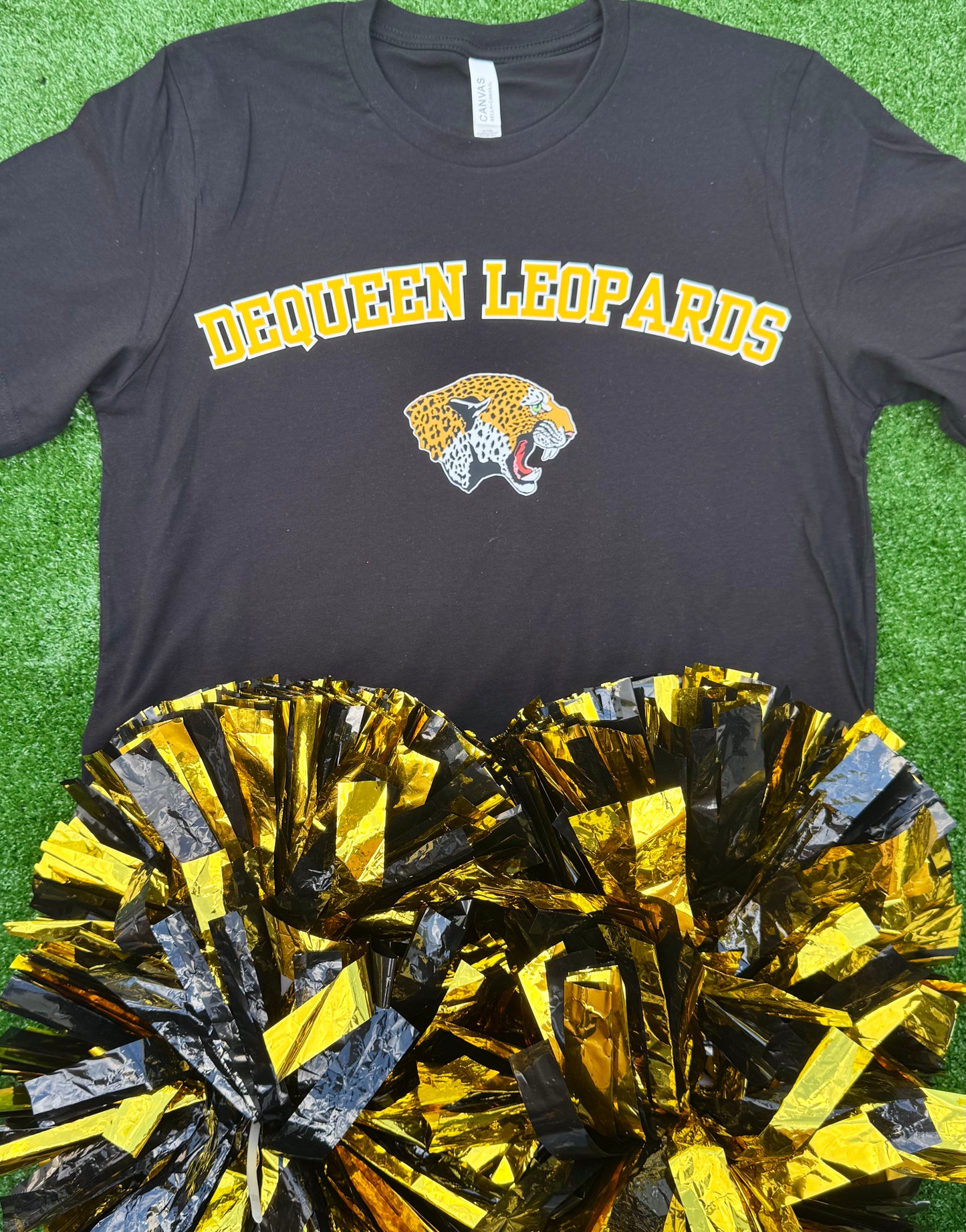 YOUTH DeQueen Leopards Curve Tee